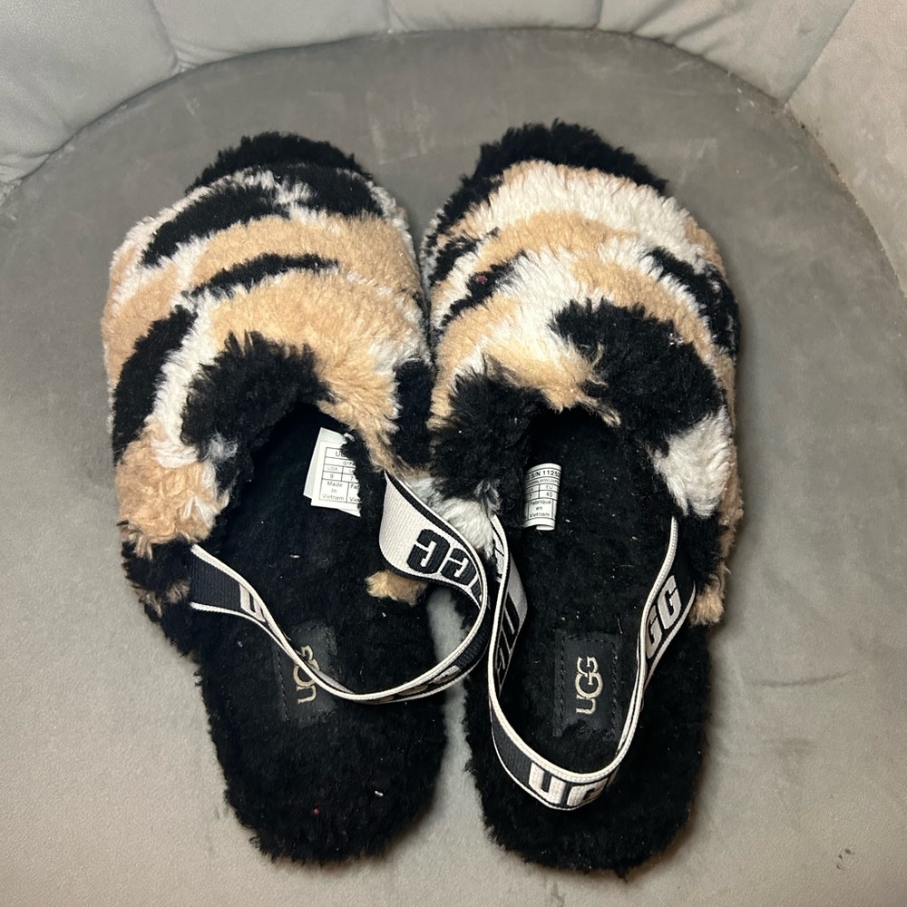 Ugg Fluff Yeah Slides